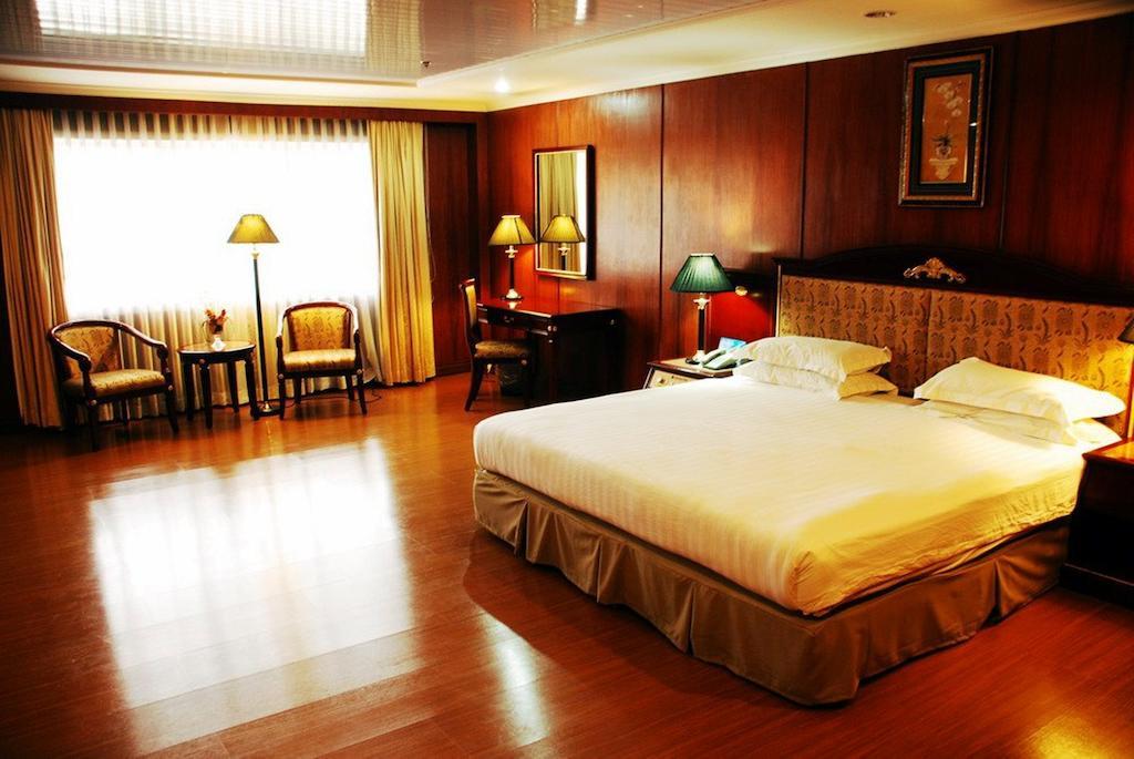 Grand Regal Hotel Bacolod Quarto foto