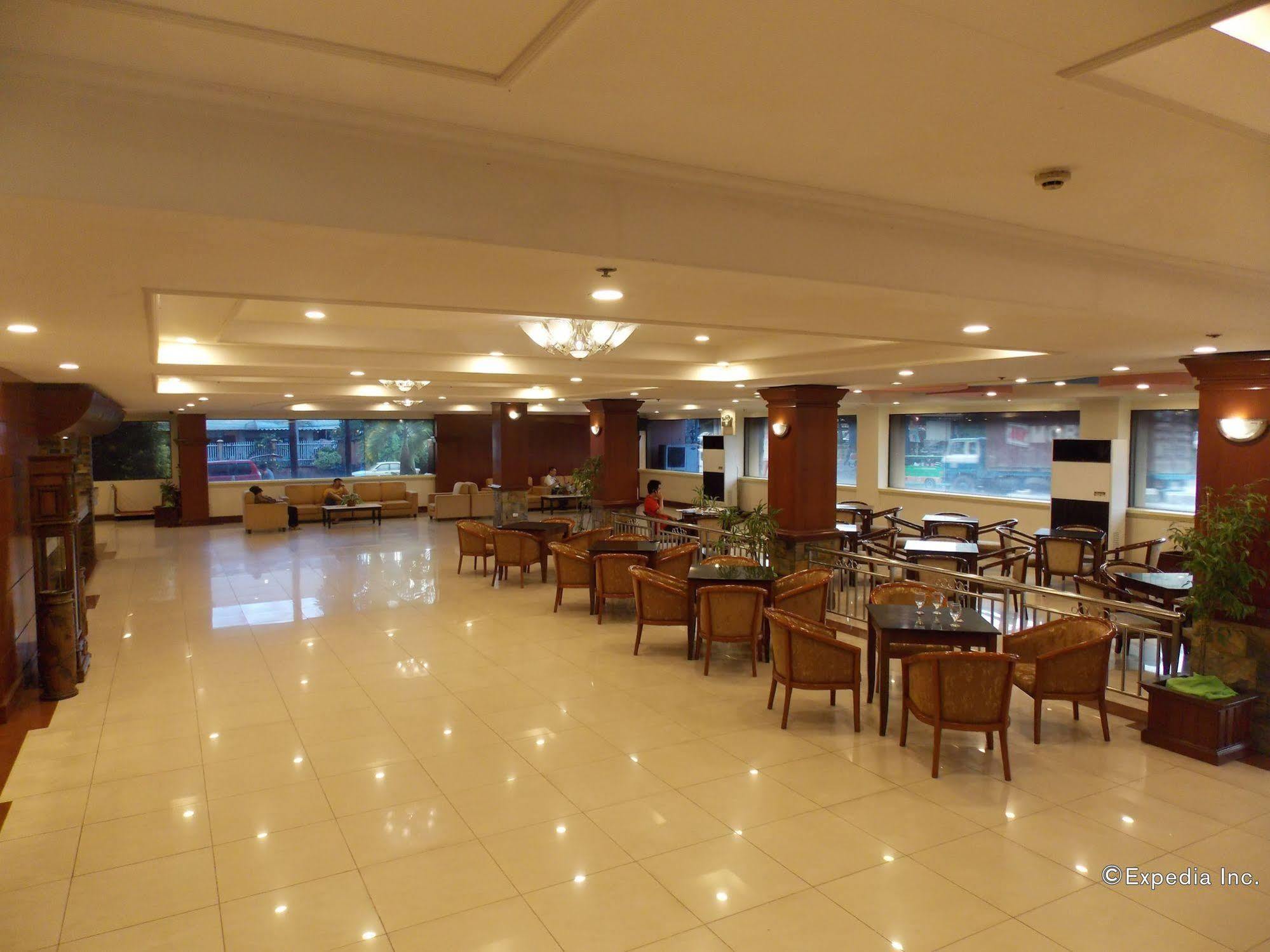 Grand Regal Hotel Bacolod Exterior foto